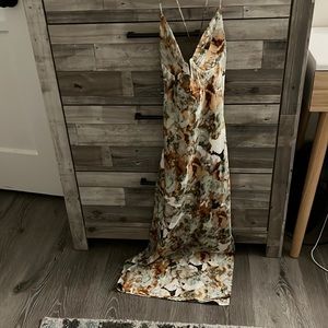 Vici S satin dress new with tags